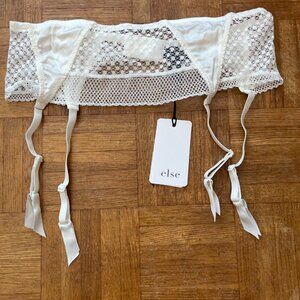 Bella Garter Belt - Ivory